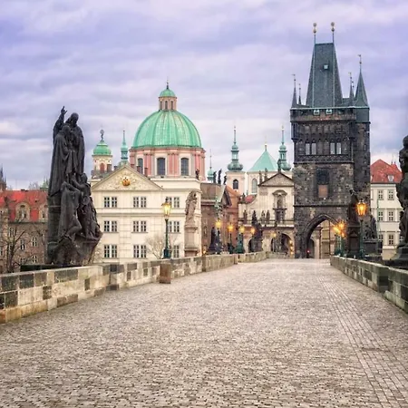 דירה Historical Charles Bridge
