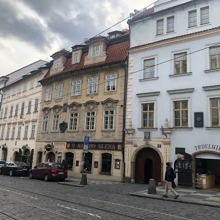 Historical Charles Bridge דירה