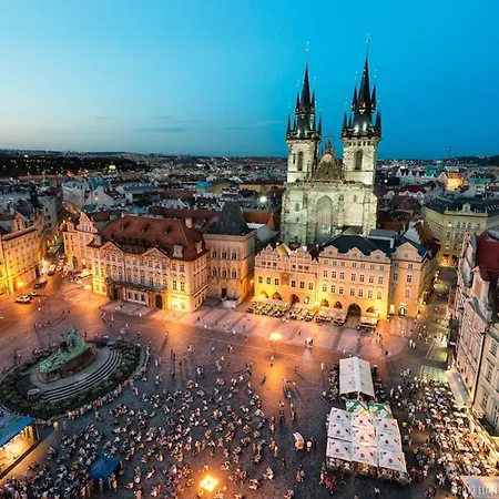Historical Charles Bridge * פראג